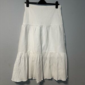 ASTR The Label Women's Full Flared Poplin Midi Skirt Size Medium White NWT